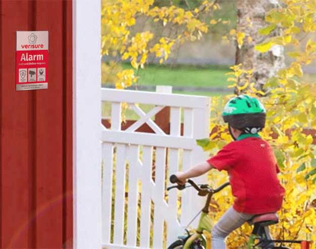 Alarmskilt på vegg virker avskrekkende