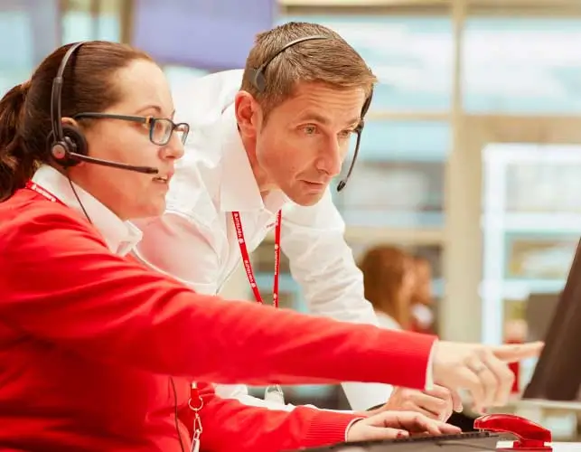 alarmstasjon overvåker alarm alarmstasjon overvåker alarm