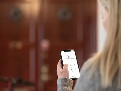 dame låser opp døren med app dame låser opp døren med app