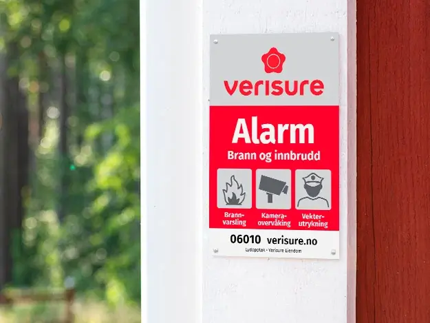 Alarmskilt på garasje