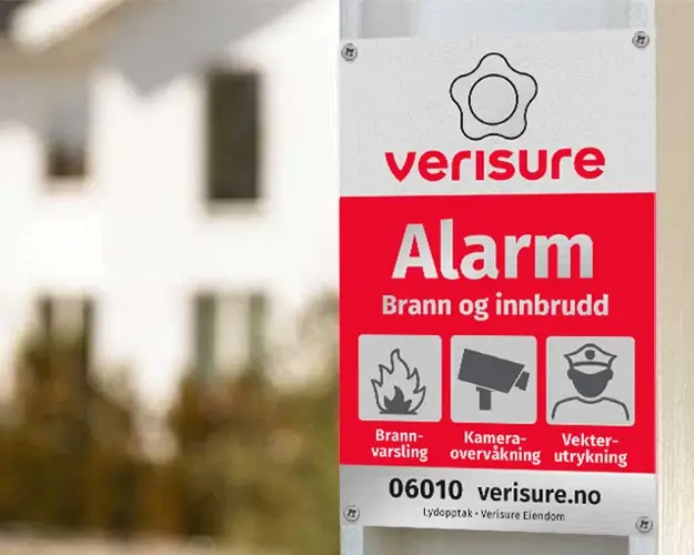 alarmskilt på vegg alarmskilt på vegg