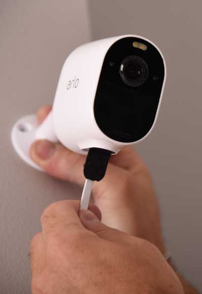 Arlo Essential kamera med ladekabel Arlo Essential kamera med ladekabel