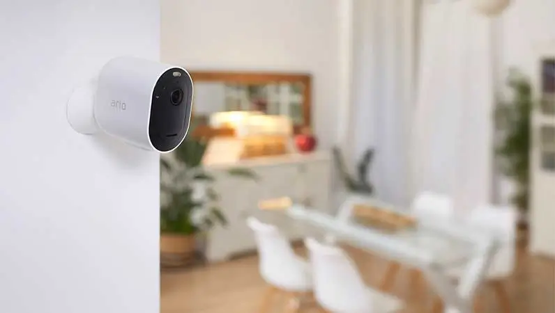 Nyhet! Arlo Pro 3 innendørs overvåkningskamera