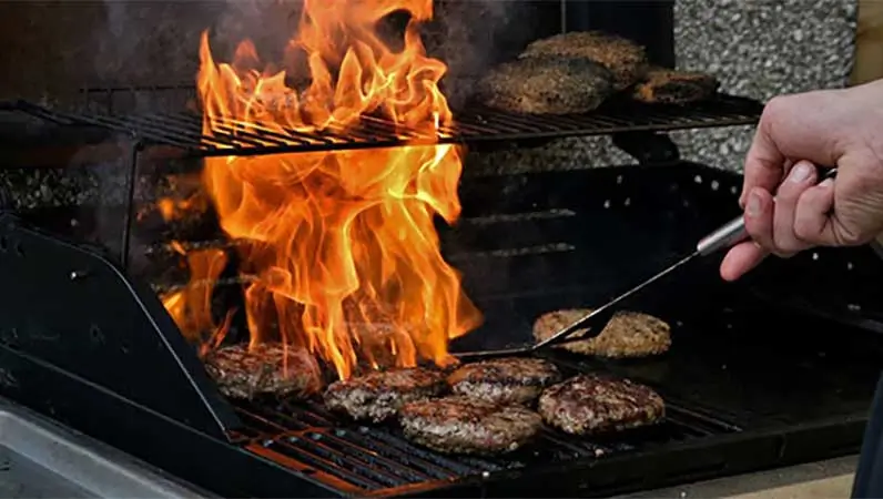 Brann i grill