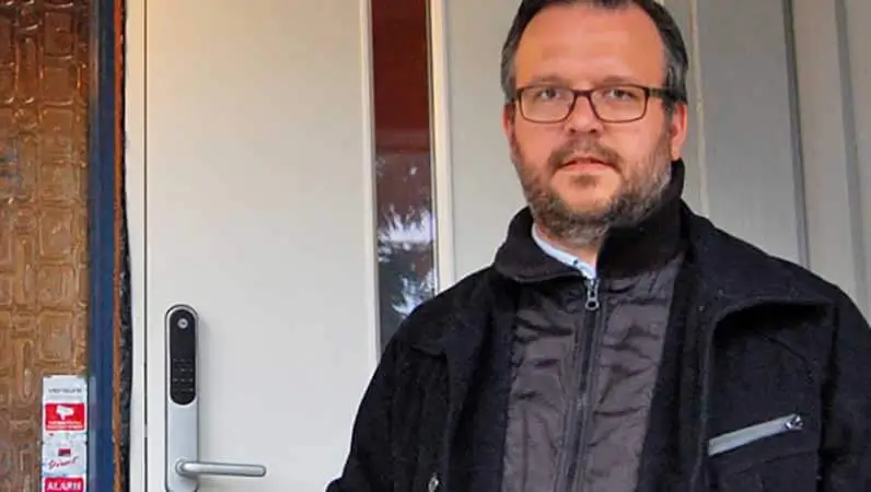 Thomas opplevde at det tok fyr i baderomsvifta