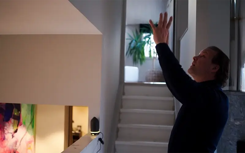 fredrik viser hvor det brant fredrik viser hvor det brant