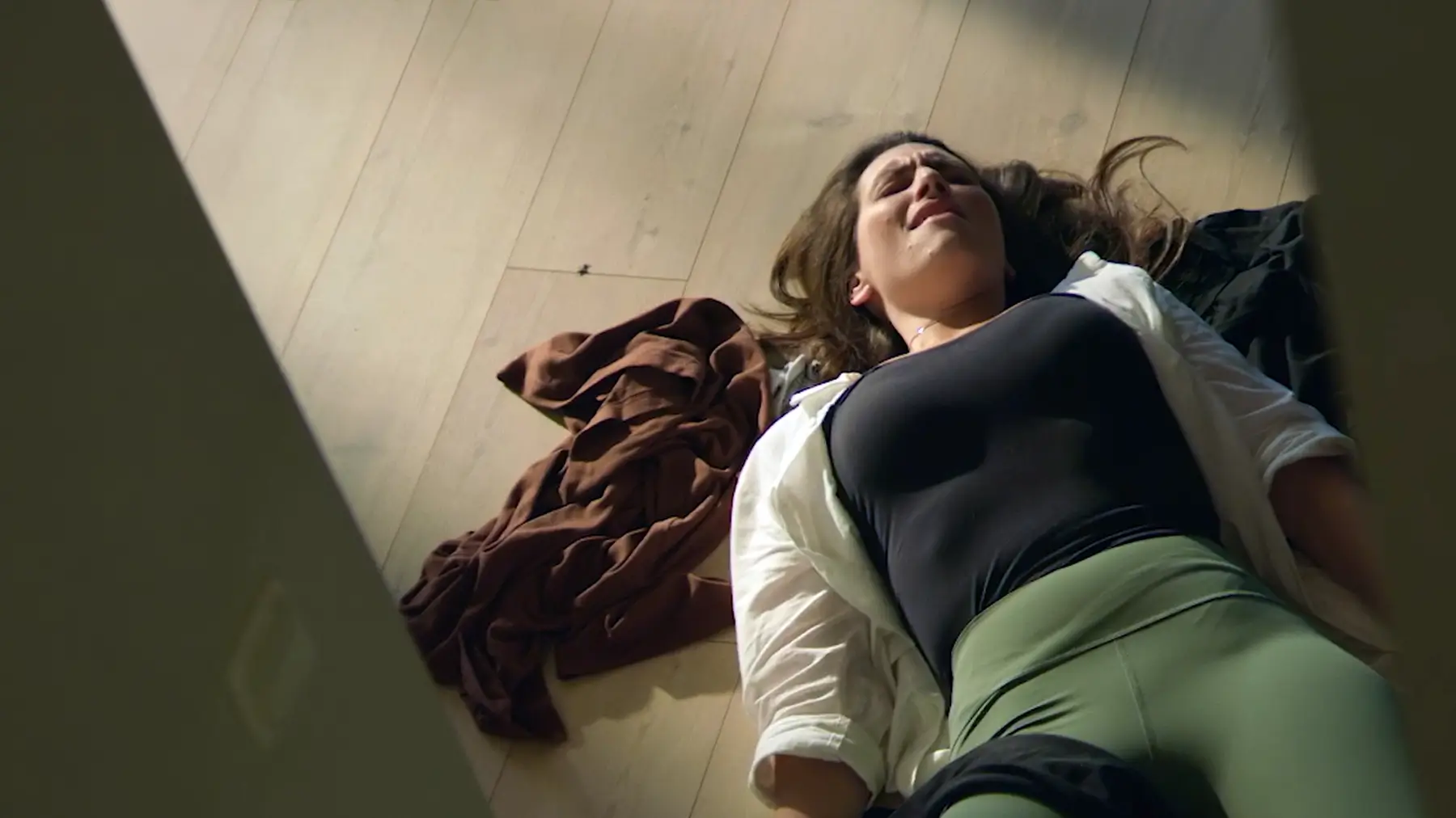 SOS-alarm utløst, dame ligger på gulvet