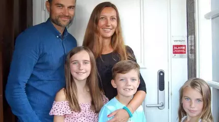 Familien Blanck deler sine erfaringer med alarm og dørlås