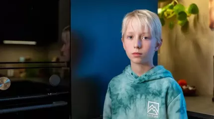 Felix foran ovn hvor det brant Felix foran ovn hvor det brant