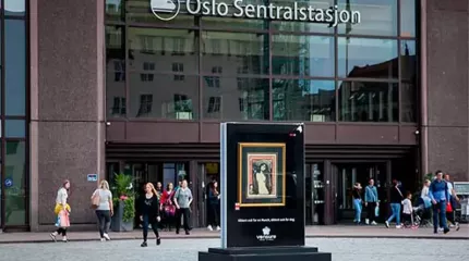 Reklamemonter med Munchs Madonna litografi, sikret av Verisure Reklamemonter med Munchs Madonna litografi, sikret av Verisure