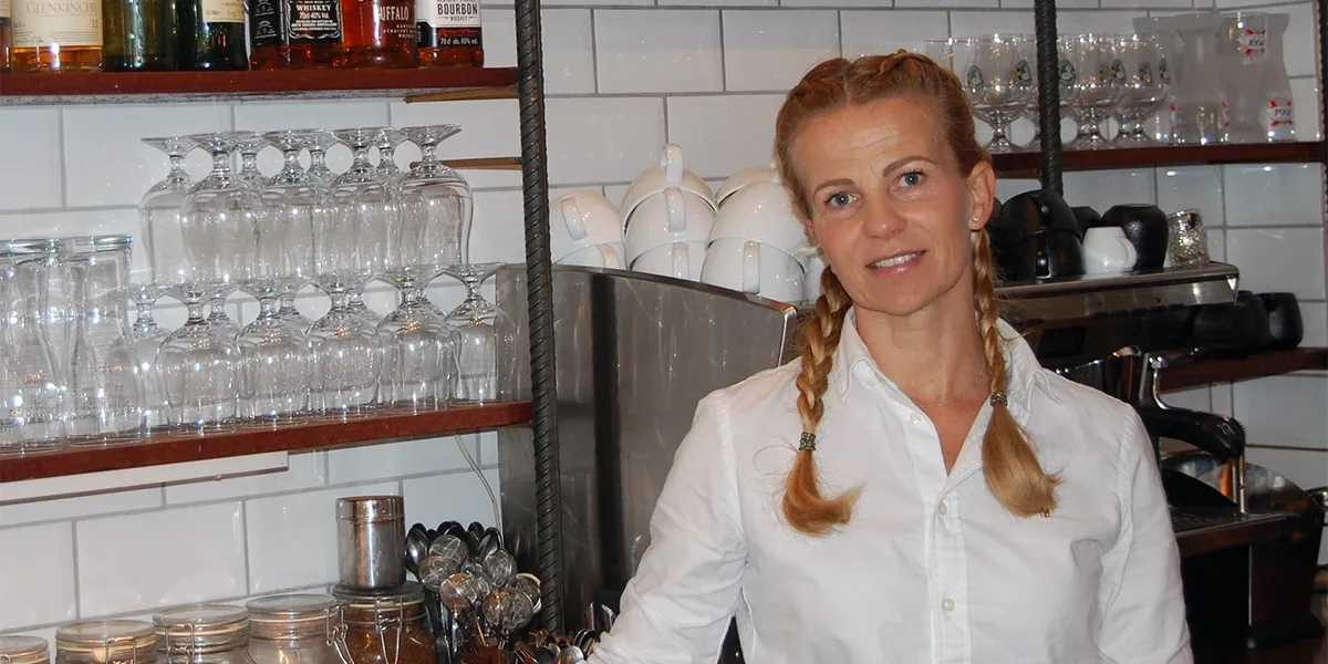 Tonje fra Rust i baren