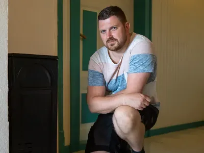 Daniel foran oljekamin som tok fyr