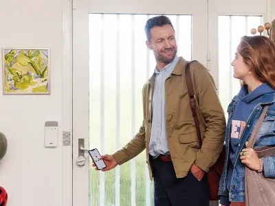 Familie med boligalarm fra Verisure
