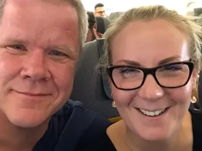 Thomas og Carolines kundehistorie om SOS funksjonen i boligalarmen