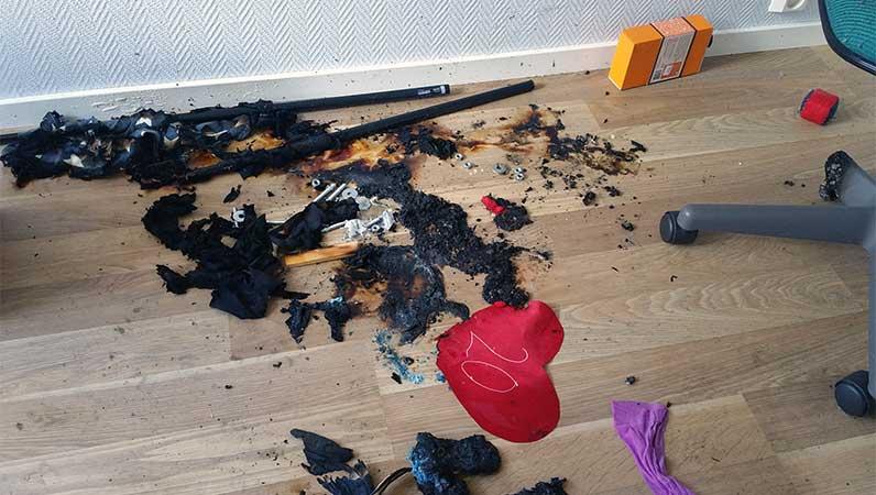 Svimerker på gulv etter branntilløp