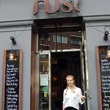 Tonje hos Rust Restaurant