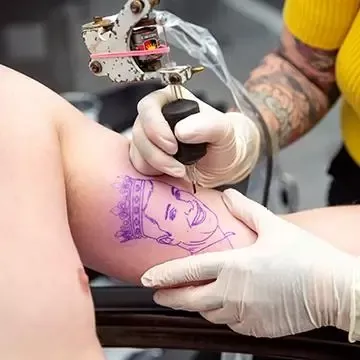 Sikkerhetseksperten Dagfinn viser frem ZeroVision